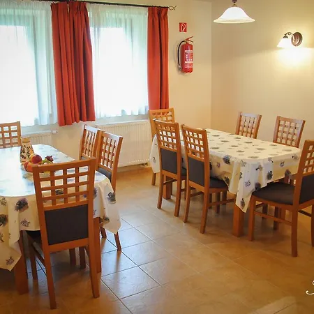 Apartment Revberpuszta Vendeghaz *